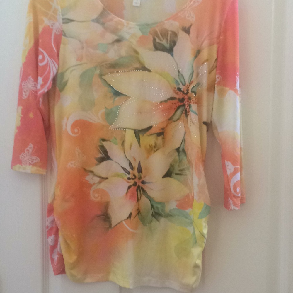 FINAL MARKDOWN Ladies dress barn top small